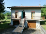 Casa Indipendente con Doppio Garage e Ampio Giardino