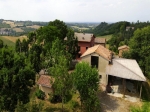 Casa Indipendente Con 2 Appartamenti ,Rustici, Stalla e Terreno