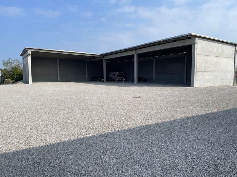 Fidenza: Zona Quartiere artigianale la Bionda Tettoia di 240 mq 