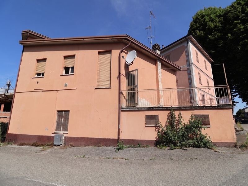 Casa indipendente con terrazza - Vigolo Marchese