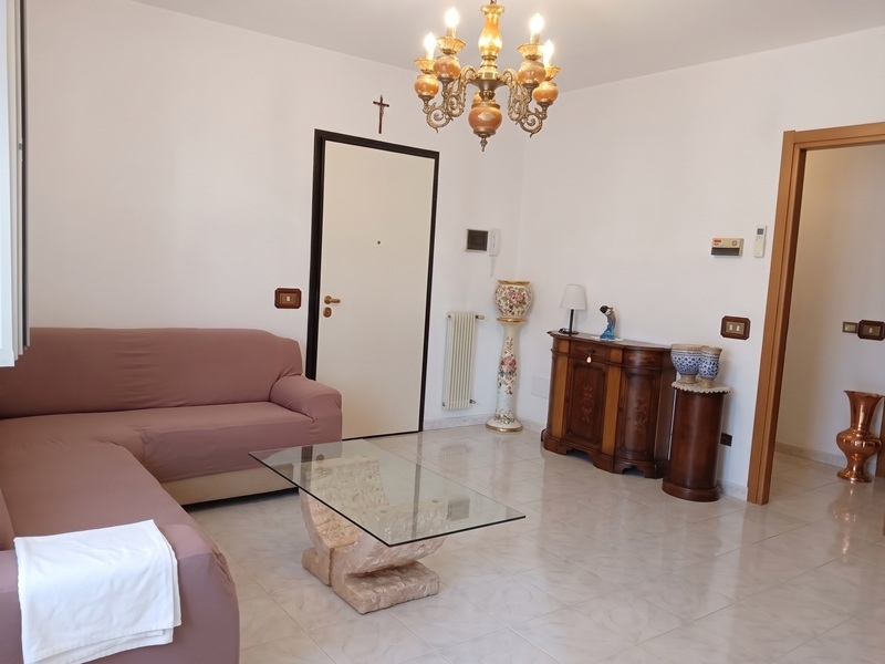 Zona Cappuccini appartamento termoautonomo con ascensore